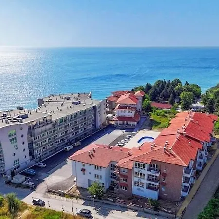 Cozy By The In Byala Апартаменти